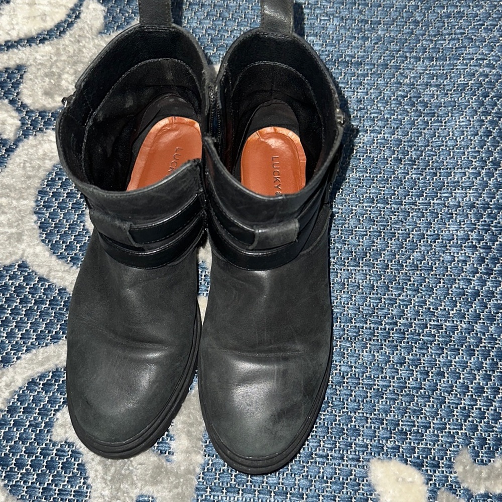 Good condition boots, for rain and snow